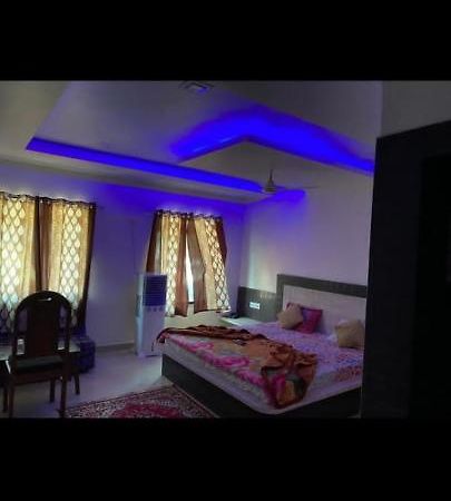 Bombay Regency Hotel Pachmarhī Esterno foto