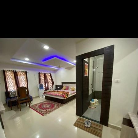 Bombay Regency Hotel Pachmarhī Esterno foto